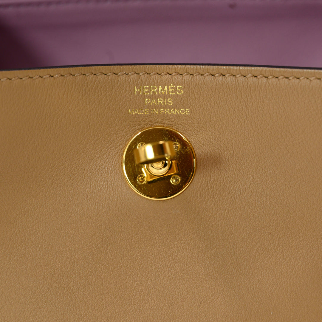 Hermès Biscuit Leather Mini Lindy 20 Shoulder Bag