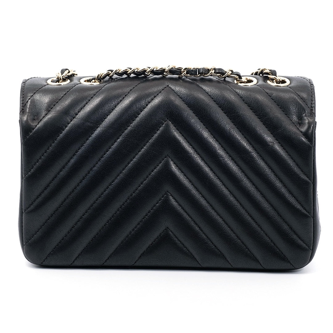 Chanel Chevron Chain Shoulder Bag in Small Size