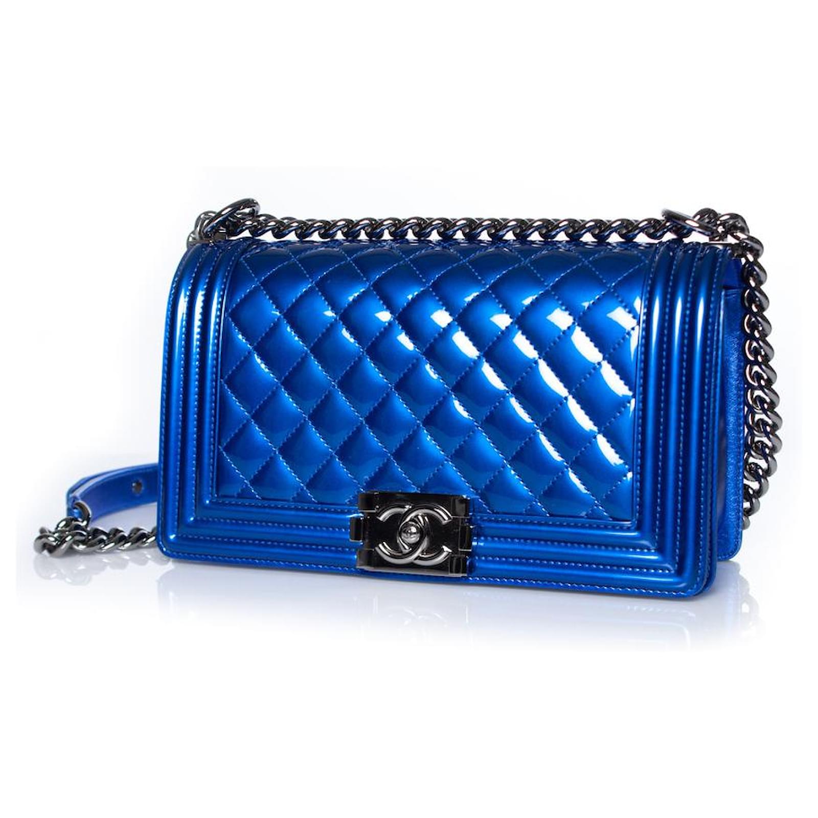 Chanel boy online blue